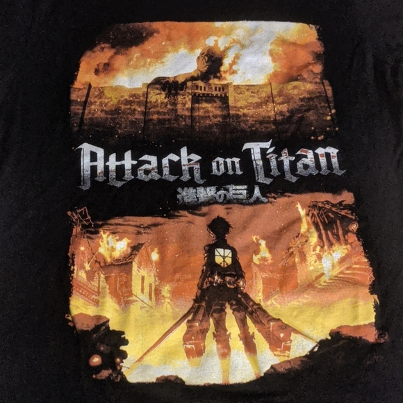 Attack on Titan women's top - Picture 1 of 3